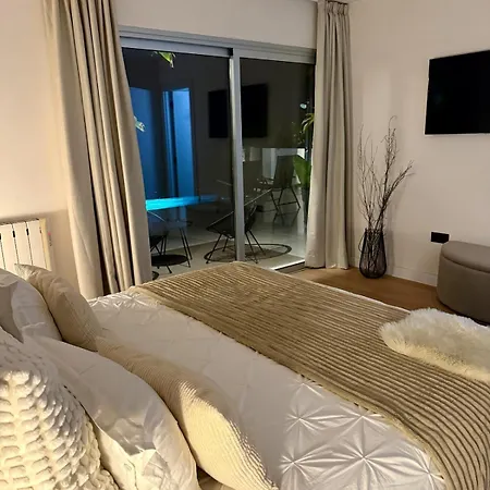 Casa Blanca Villa *